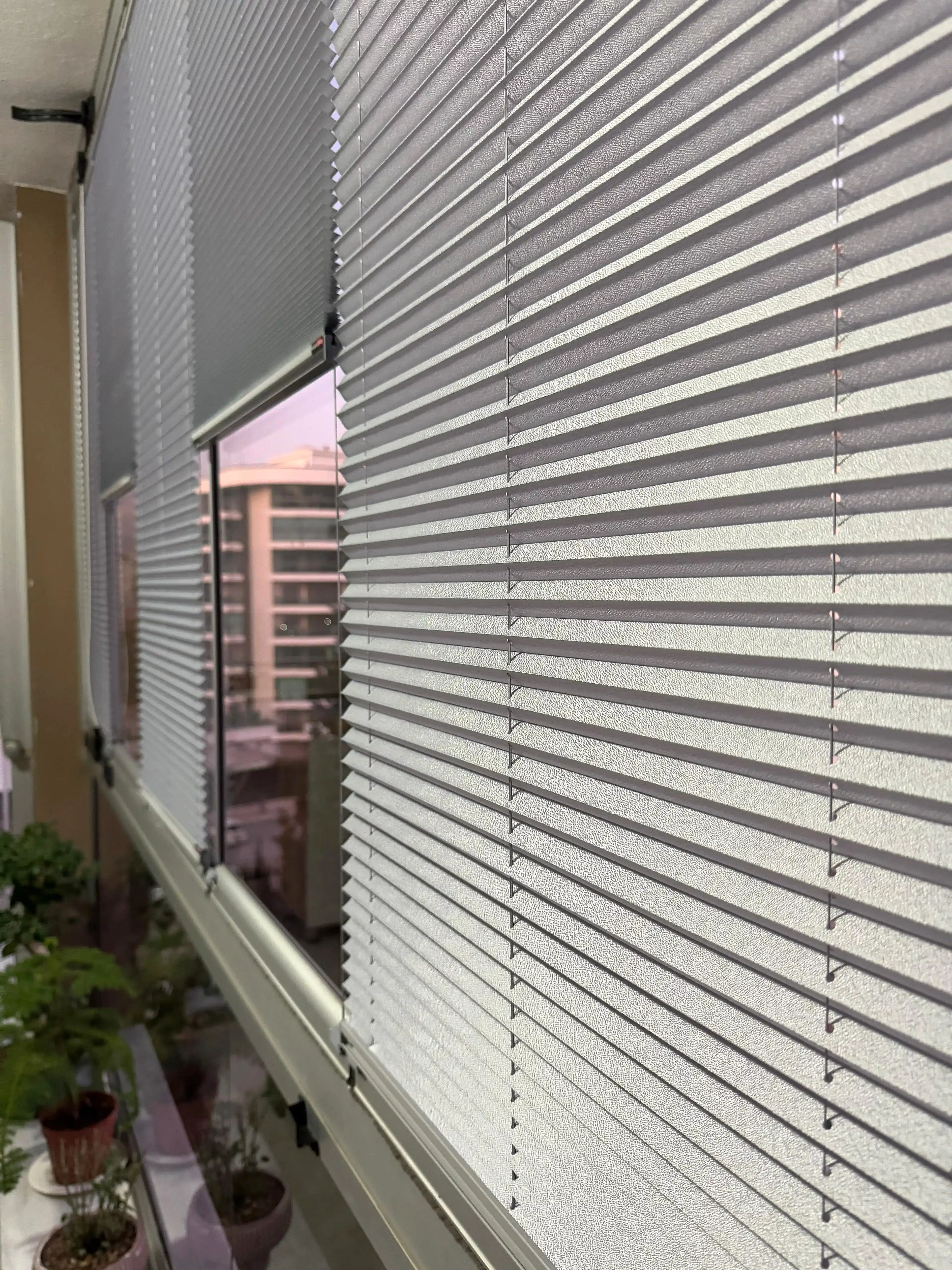 Pimapen ve Cam Balkon İçin Güneş Kırıcı Plise Perde