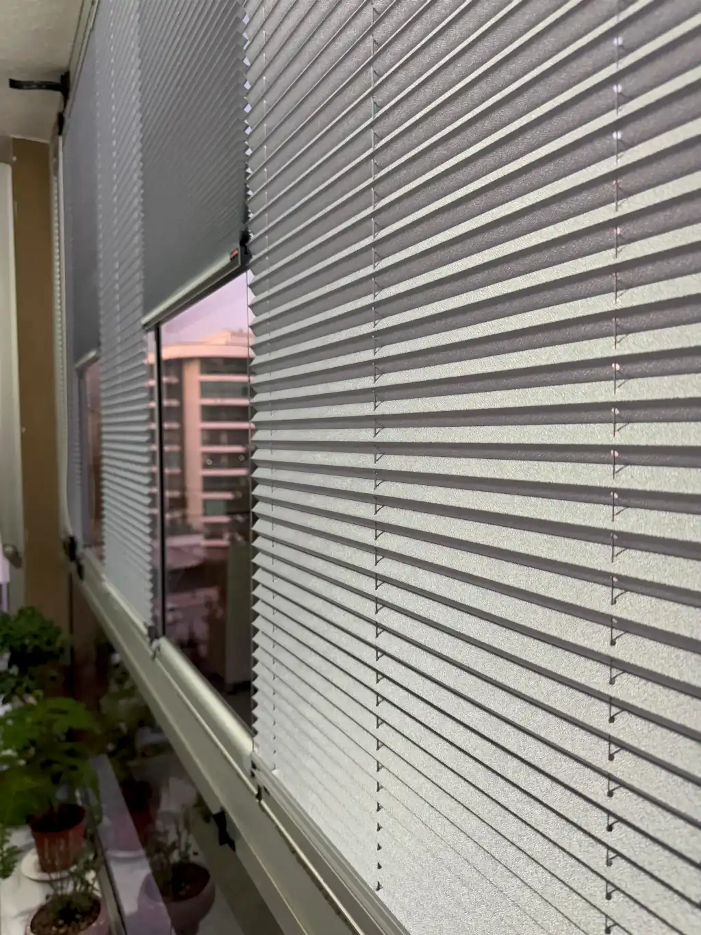 Pimapen ve Cam Balkon İçin Güneş Kırıcı Plise Perde